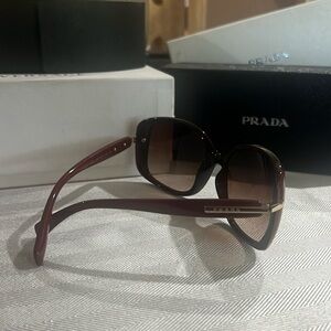 Prada sunglasses authentic!